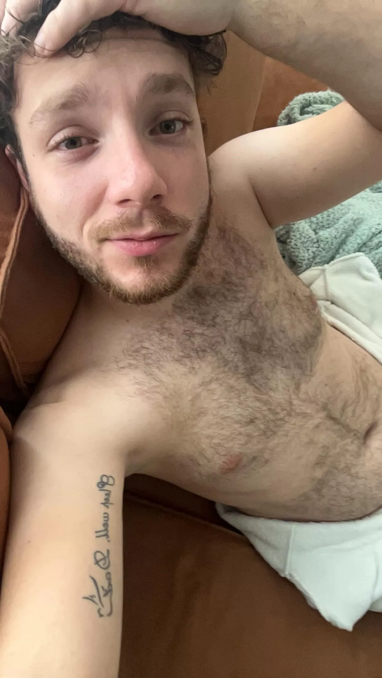 Just some chilling ☺️😉 posted by Mildfriend