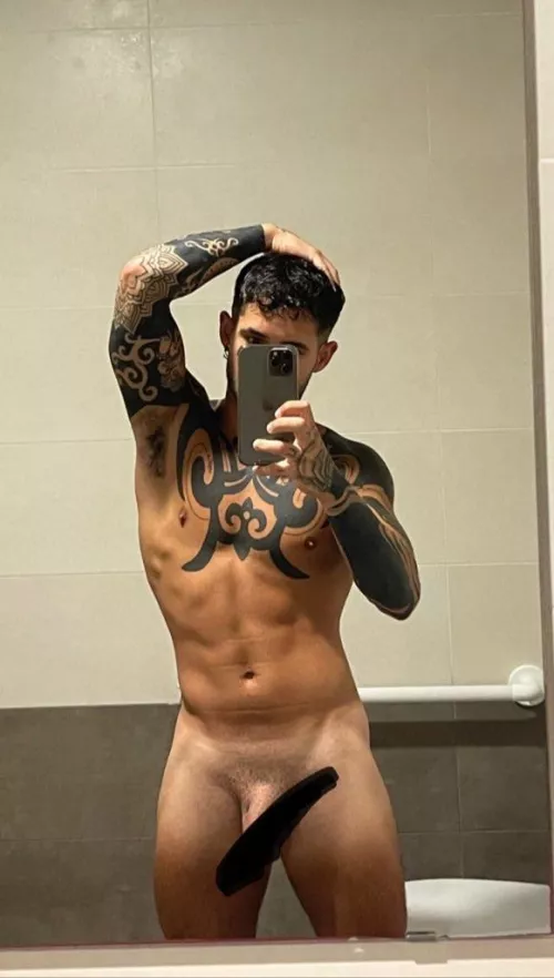 Love me🥰 by Lezaalejandro