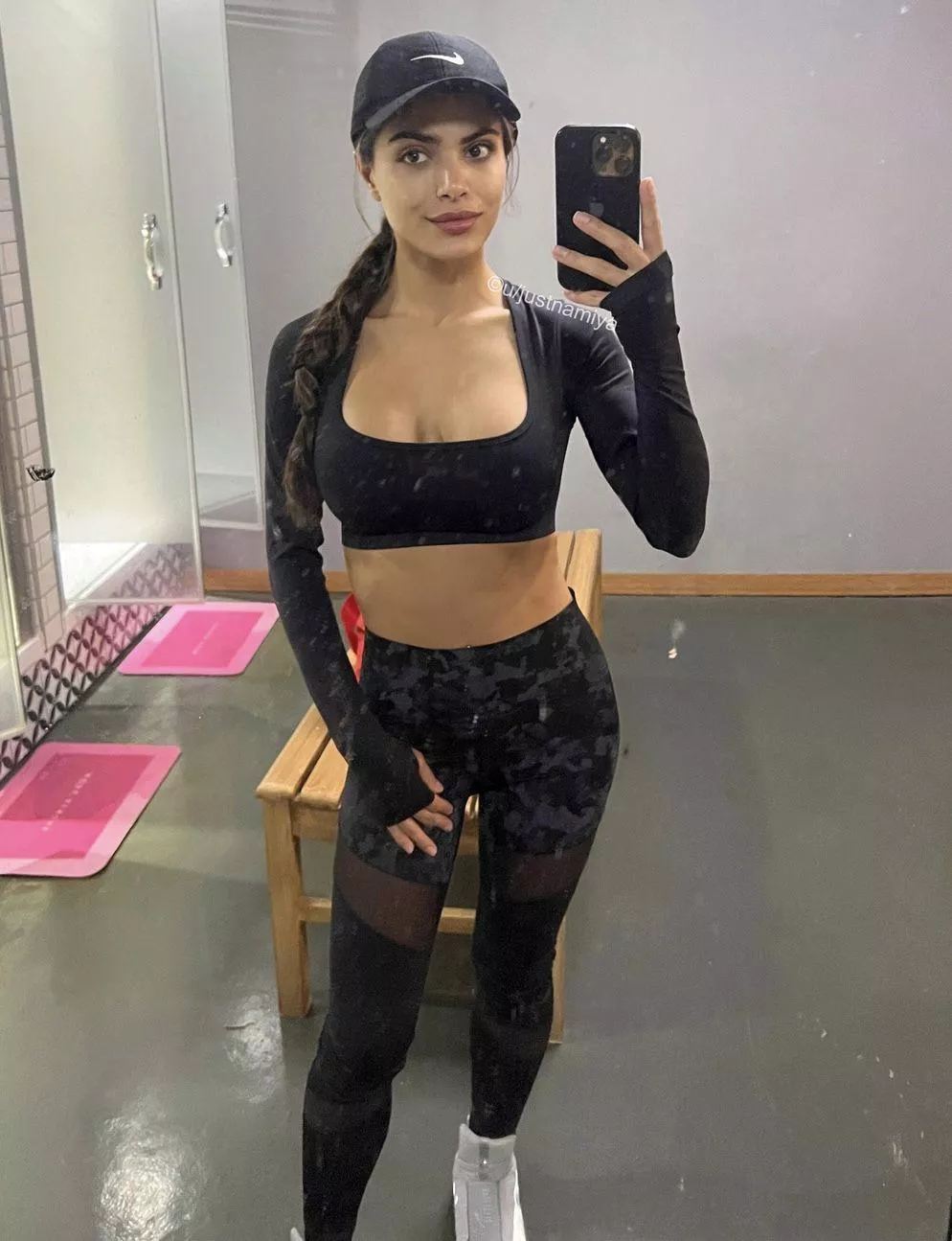 My zumba instructor wants to see me after class posted by justnamiya