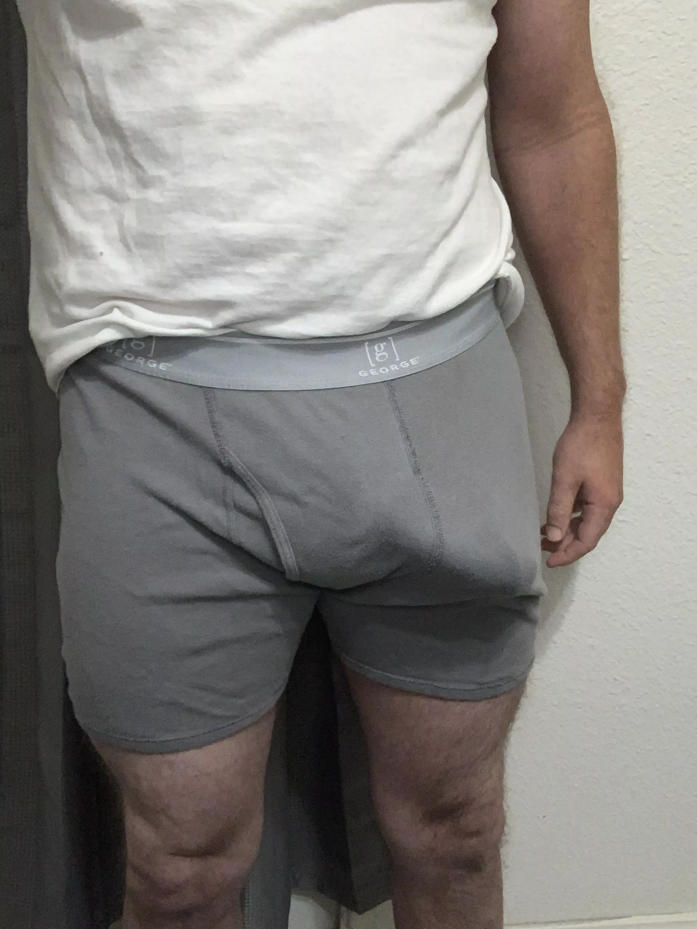 Some morning wood posted by Likesbigbuttsnolies