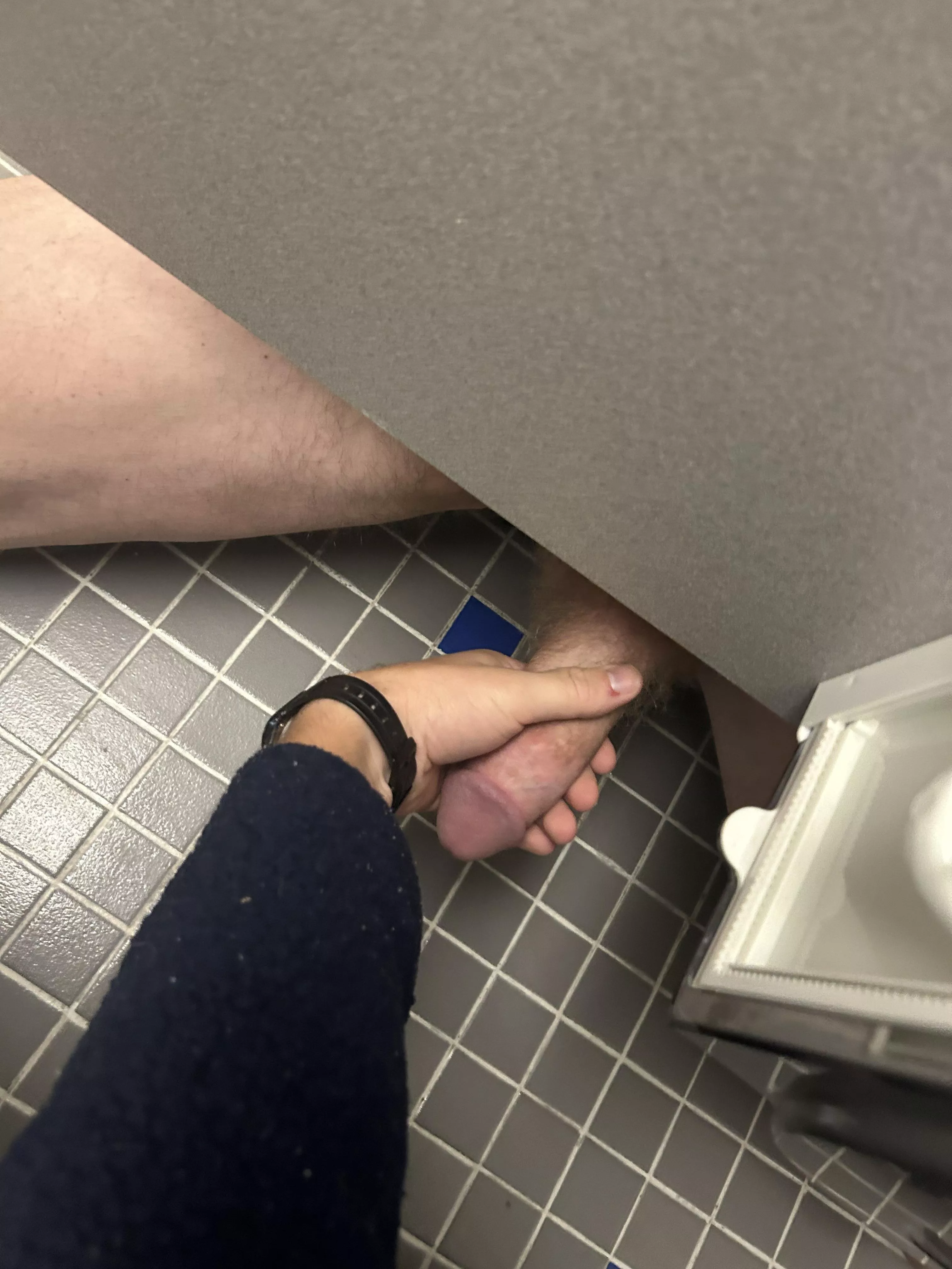 Two dudes back to back. Both busted quick posted by bbbbch