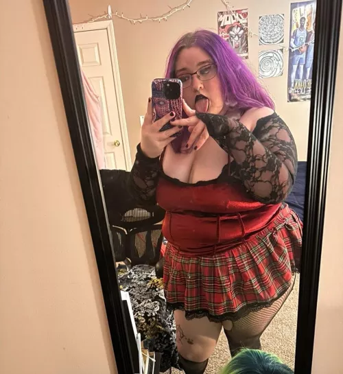 you need a BBW goth gf in your life 😍 by goddesskarma3