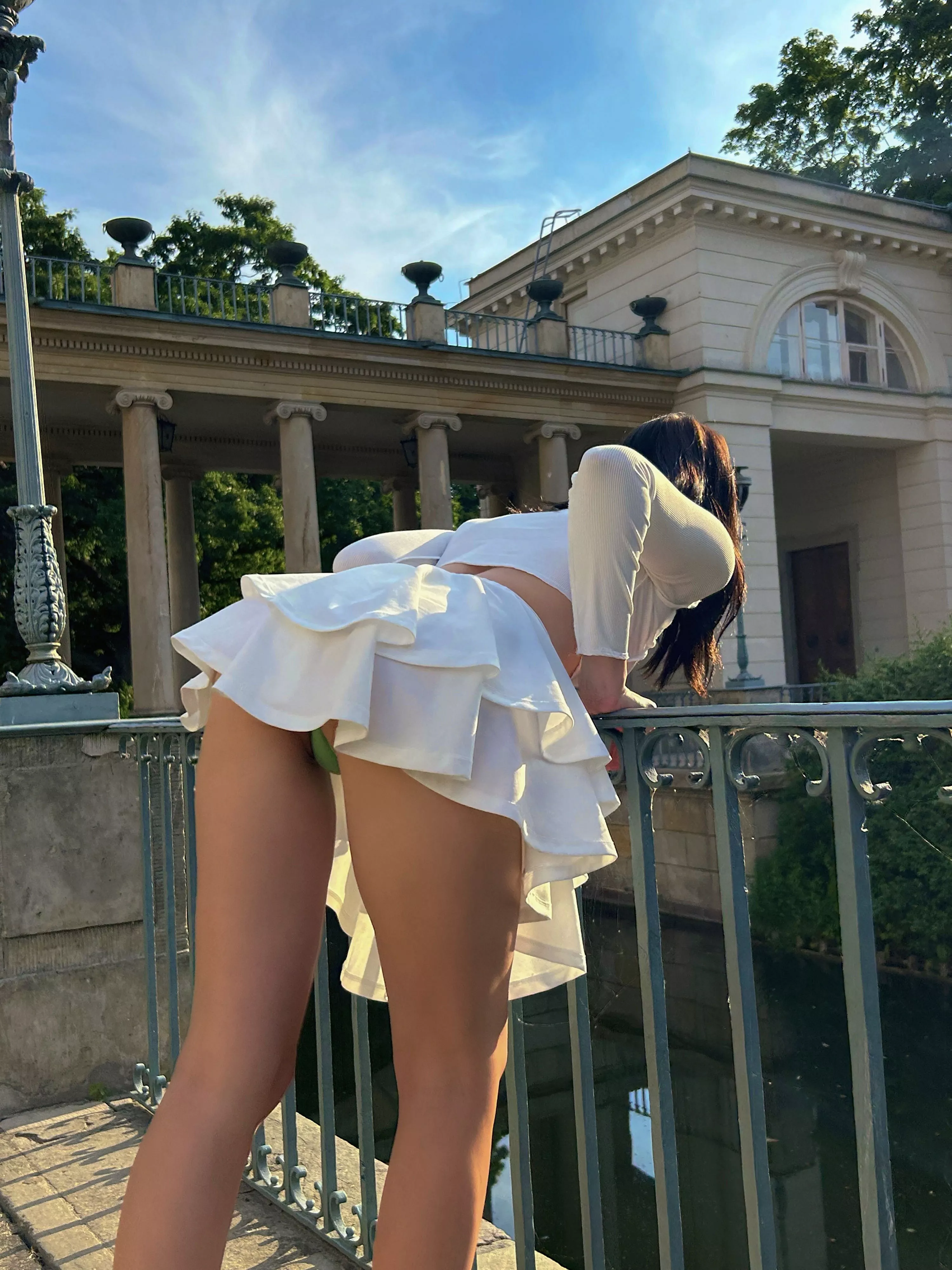 Your hands are needed here posted by Easyunicorn