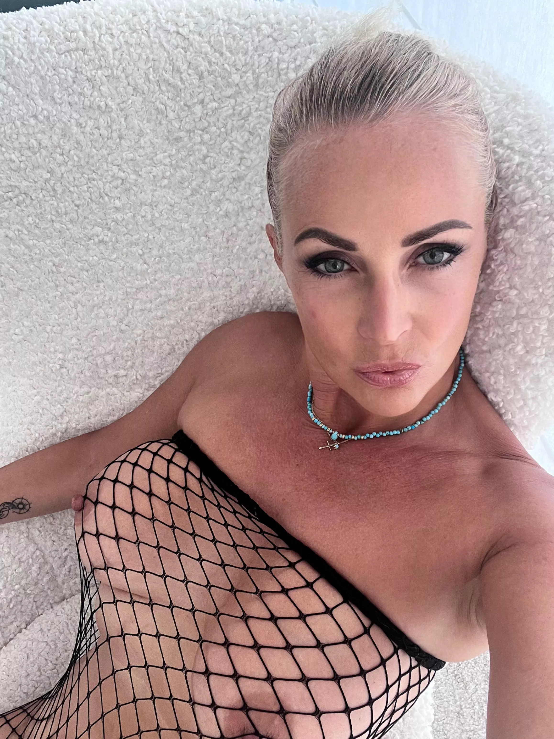 57 y/o, 2 kids, am i smash or pass posted by HelplesslyLighs