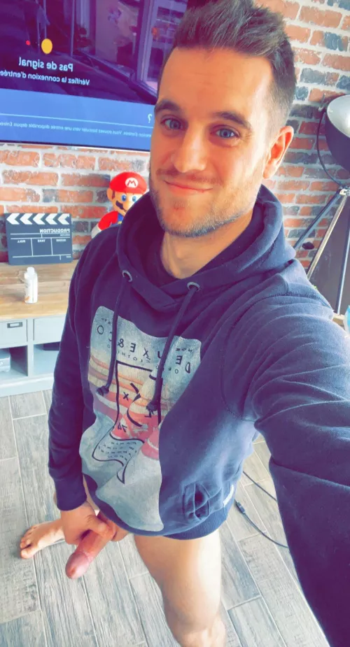 Anything better than a simple smile ? by morristhe