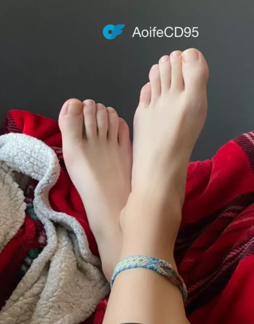 Are they pretty even without nail polish? 🥰 by AoifeCD95