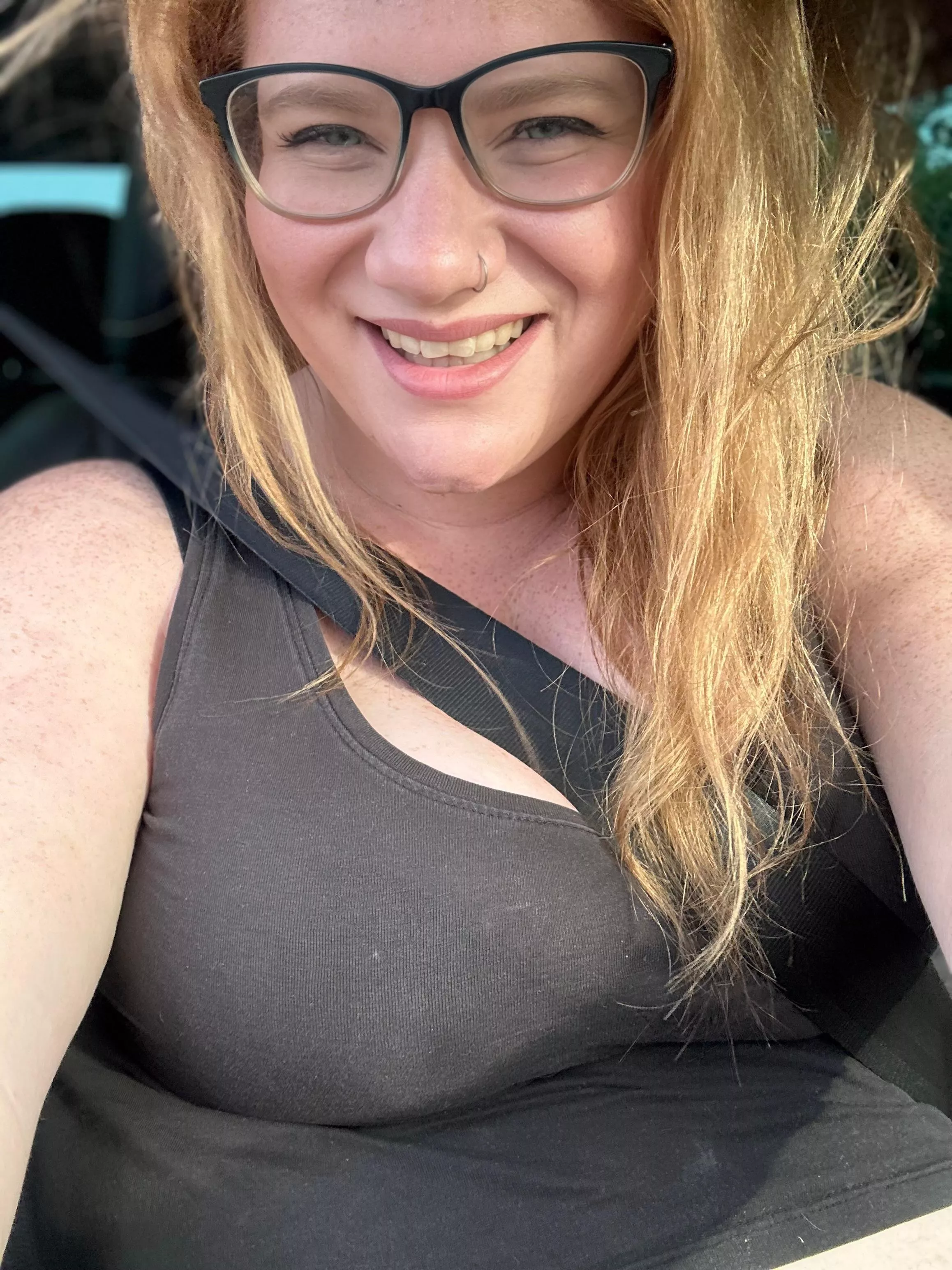 Can I be your road trip buddy? ☺️ posted by Lauraleslie