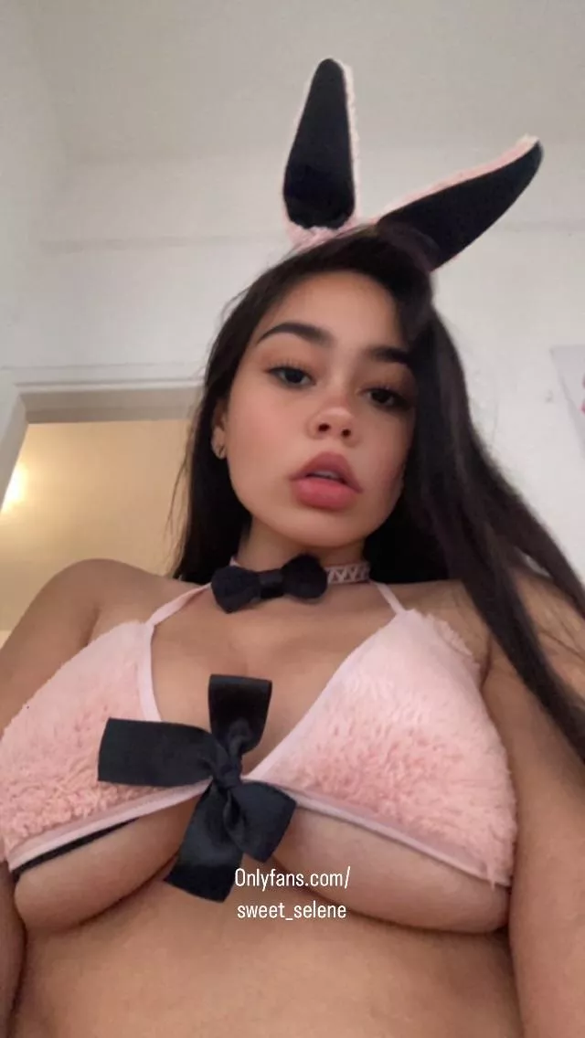 Can you put your carrot in my mouth? 😏 posted by Historical-Use7449