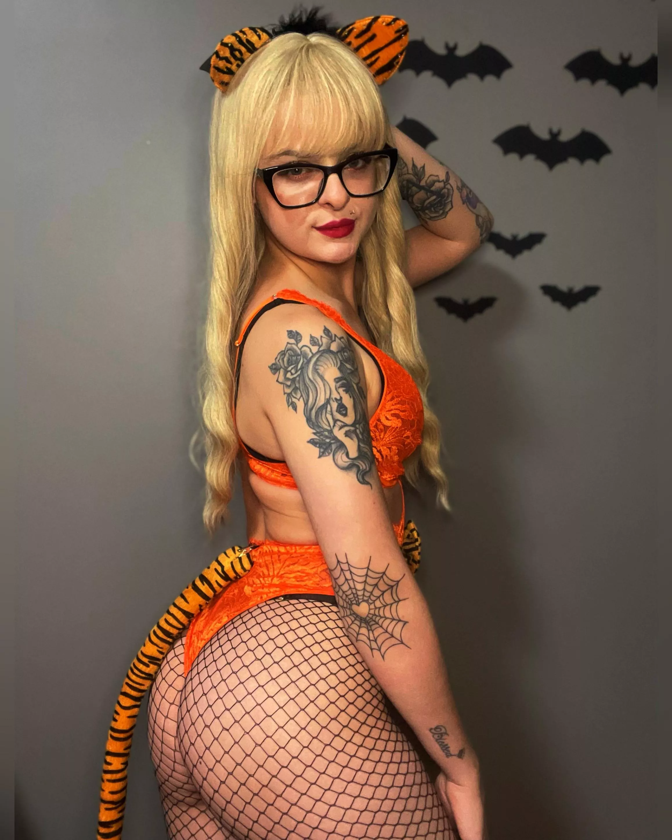 Do you like my tail? (Yourfavdrug) posted by yourfavdrug