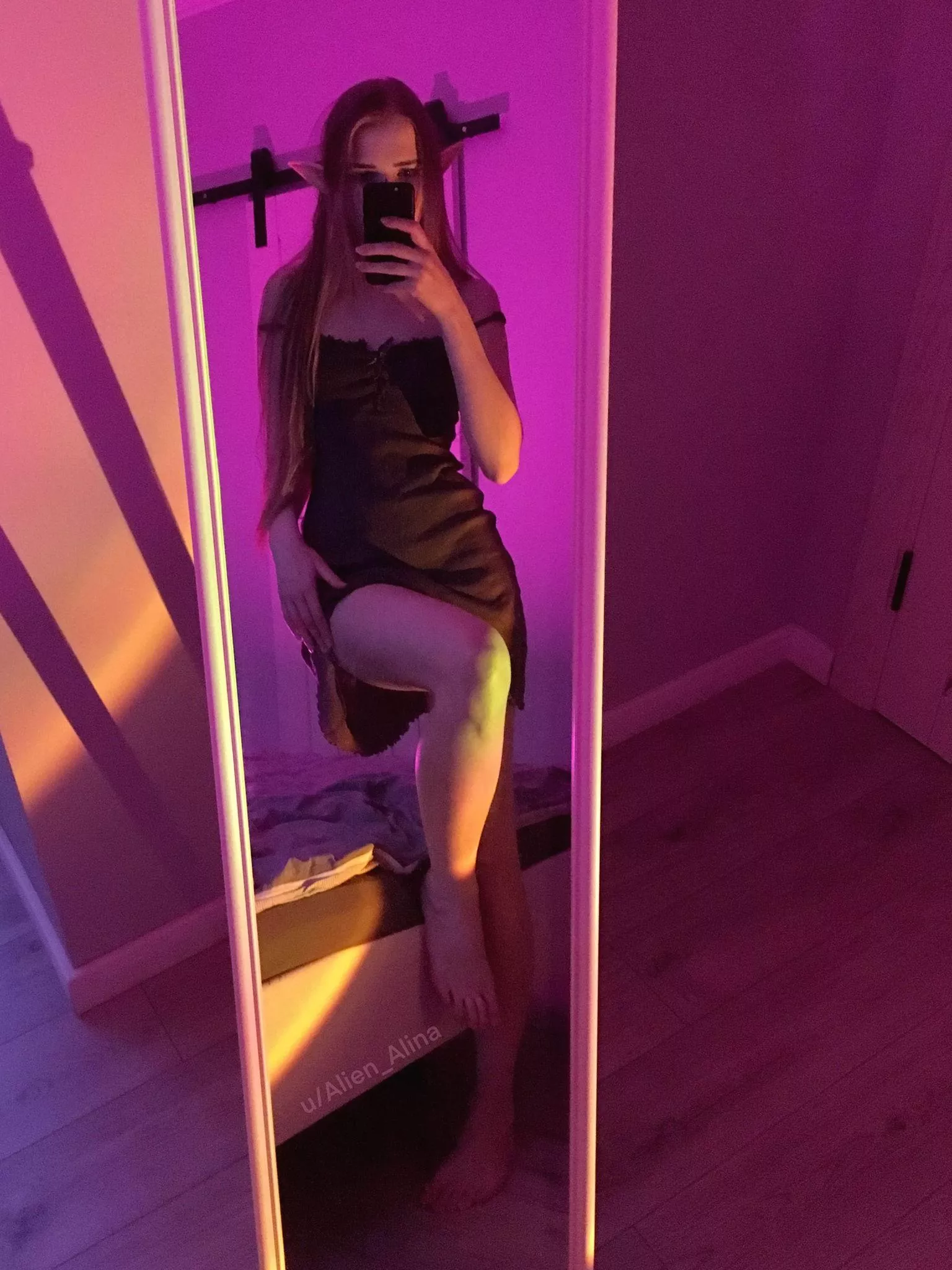 elf selfie posted by Alien_Alina