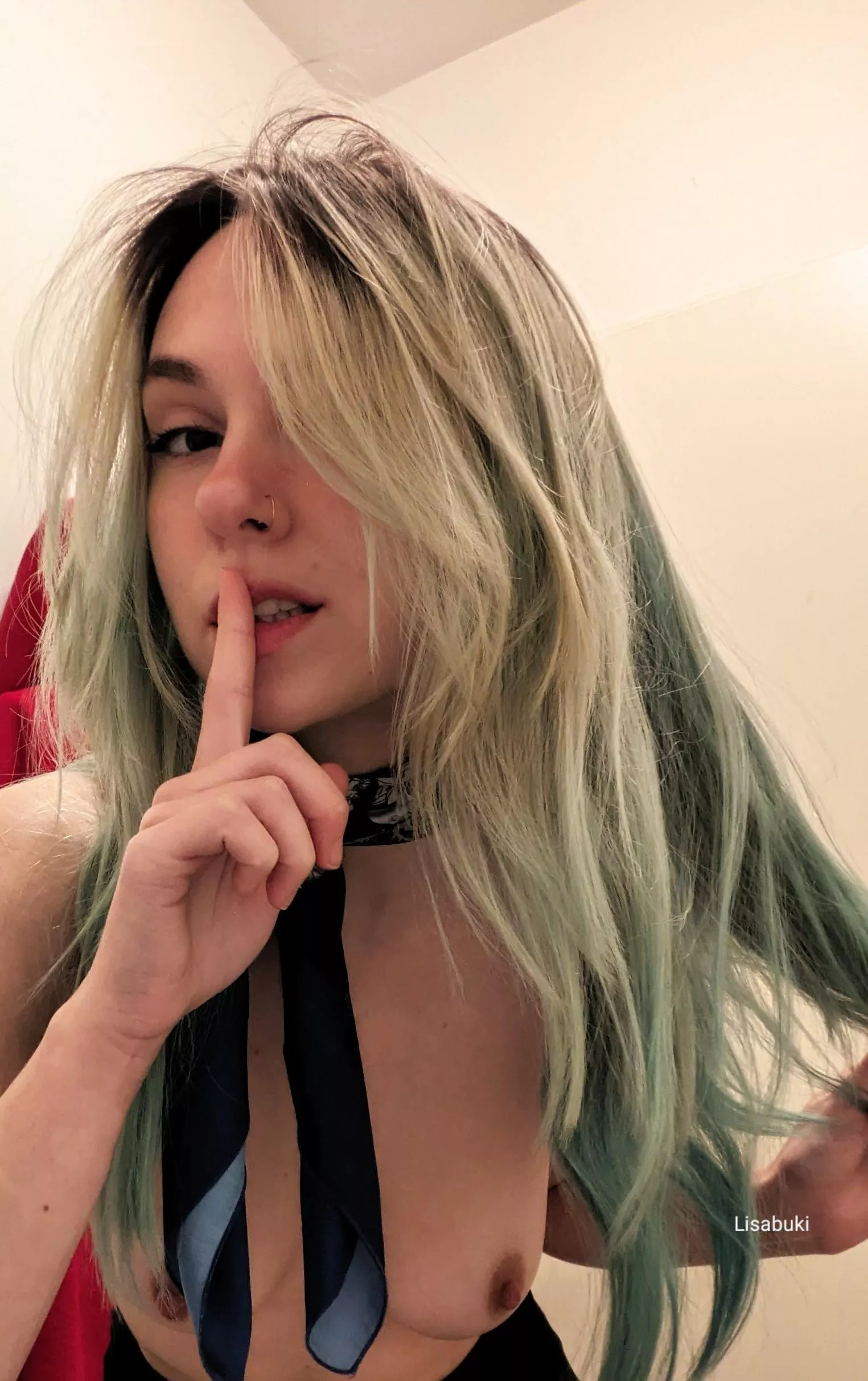 Hope nobody at my work knows what I use the bathroom for 😚 posted by Lisabuki