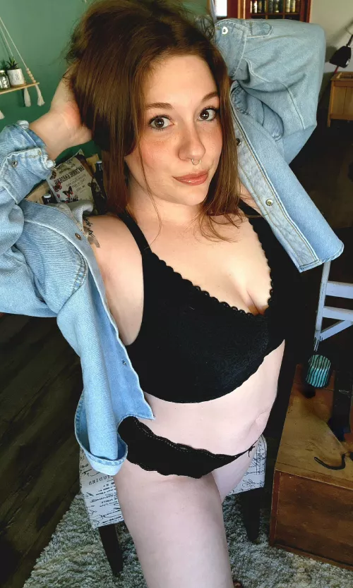 House clean ✔️ Supper stewing ✔️I guess all that's left is your BJ... by RhoniLee