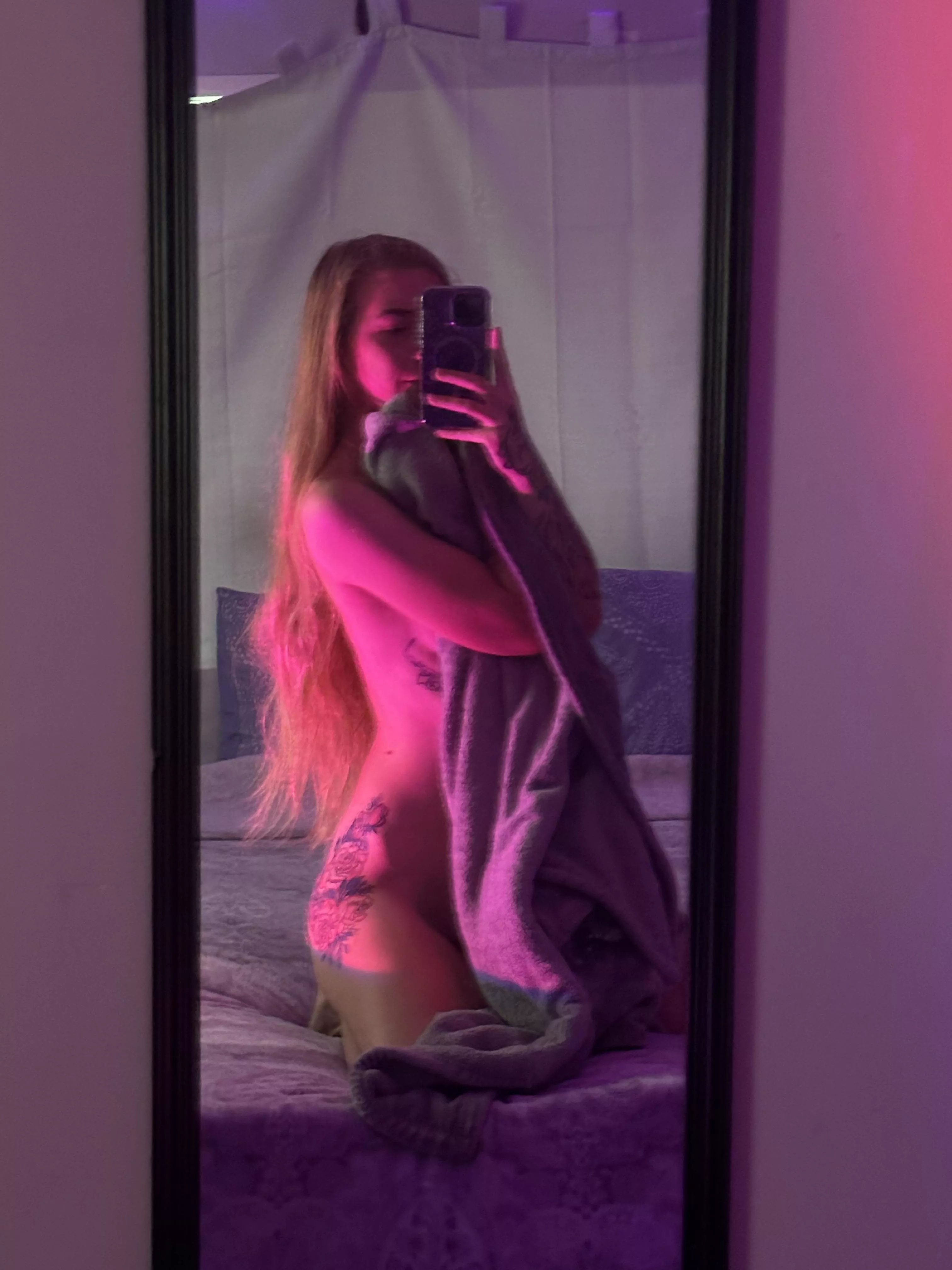 I love fuzzy blankets ❤️ don’t you? posted by SunshineSally23