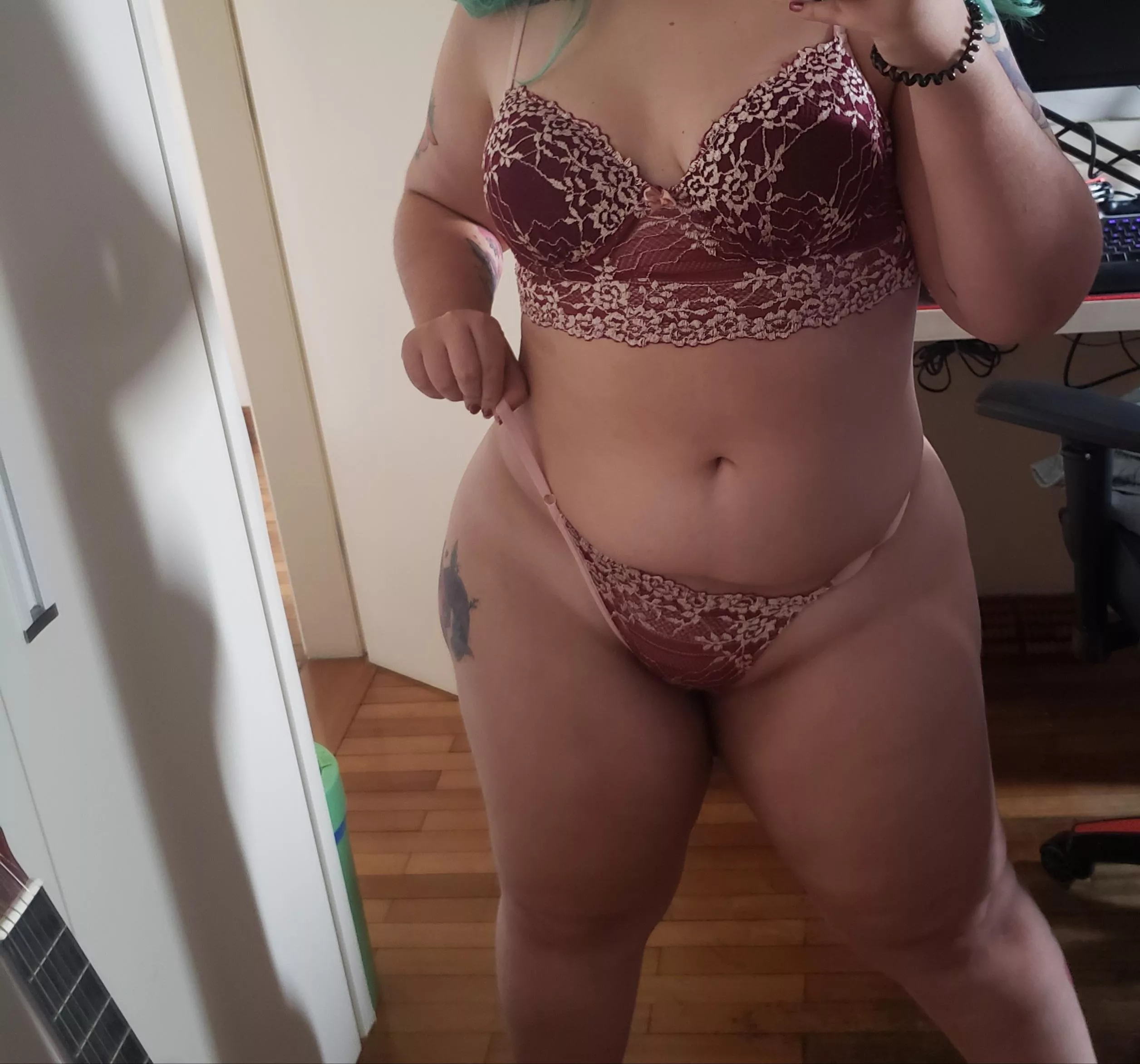 I love my hips in this set ❤ posted by MaleficentName