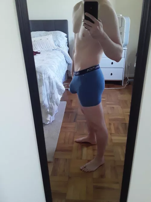 Like my bulge? by bigblueee23