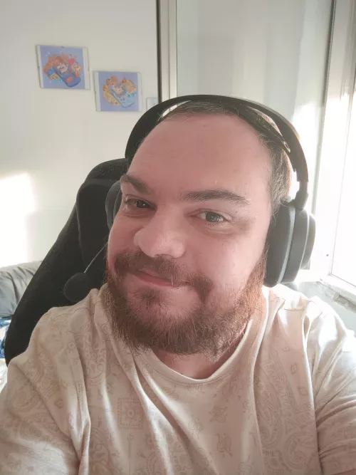 Pc gamer looking for friends! by Bloodrassil