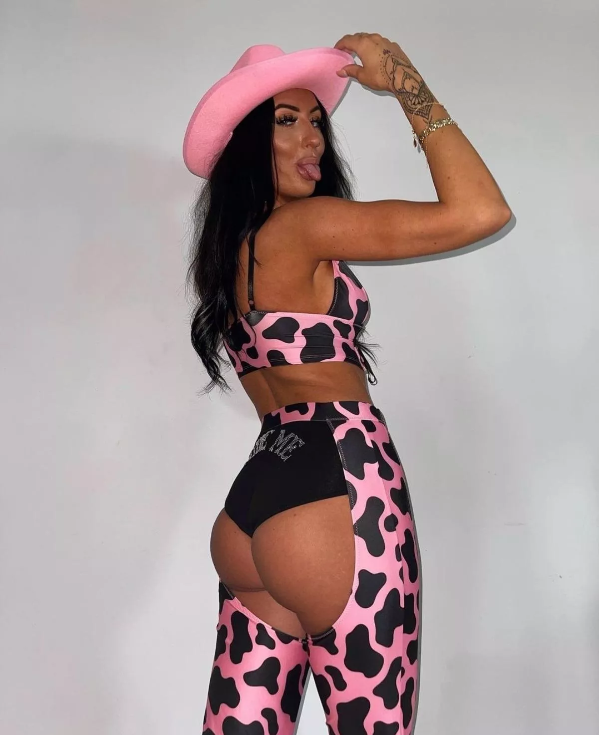 She's s rider.. posted by footking2019