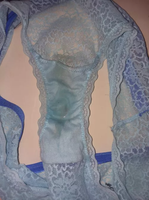 They smell delicious by ThePerfectStorm69