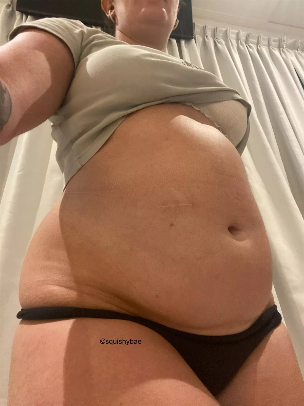 This picture is giving me giantess vibes 🥵 posted by squishy_bae