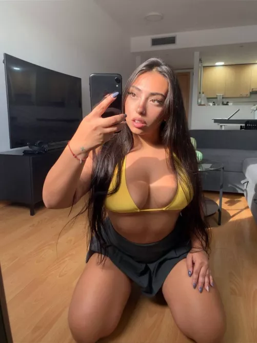 What you do if I tell you my only is free for 3 days by Nellaavi