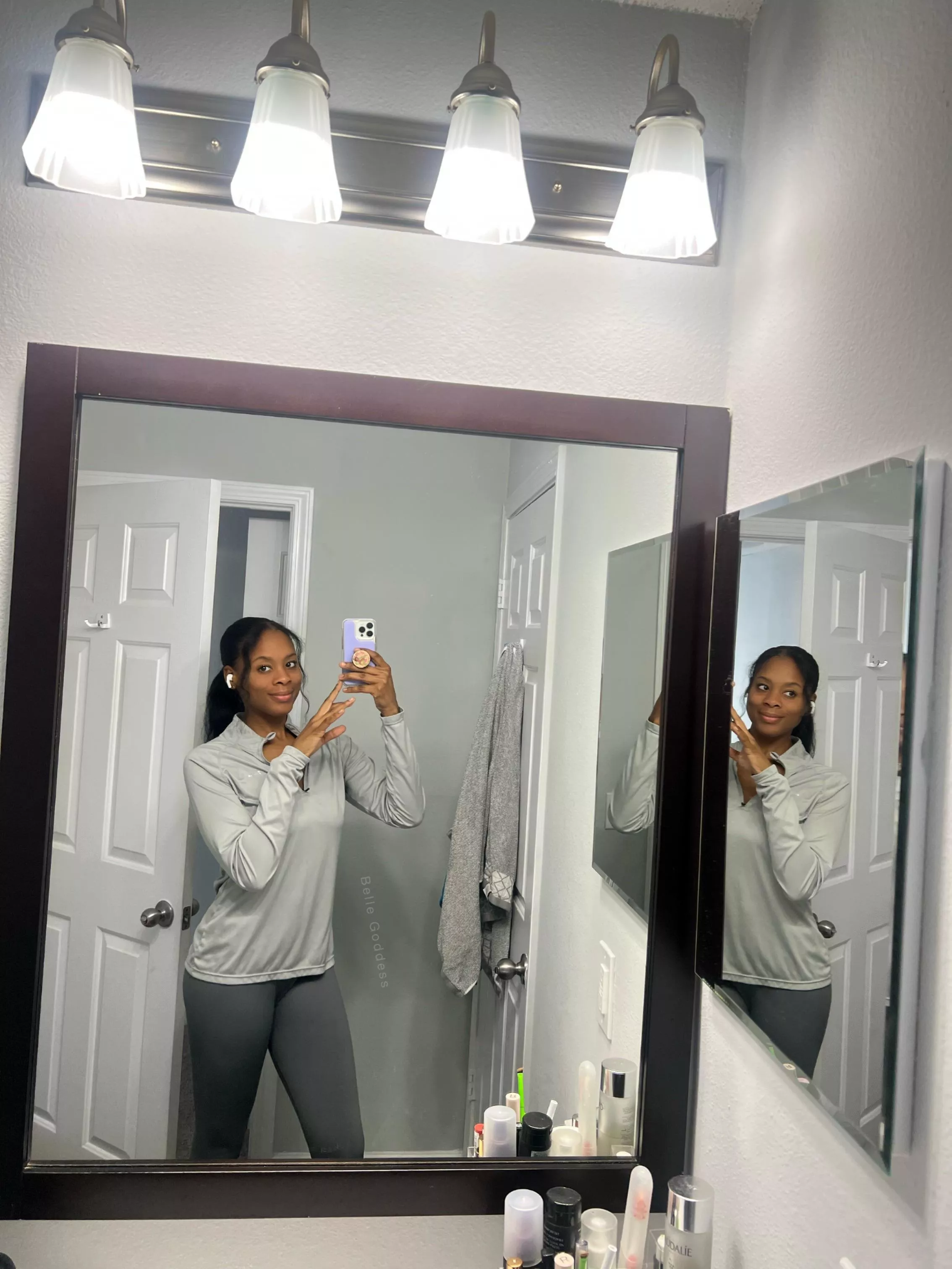 Anyone into tall ebony women posted by bellegoddesss