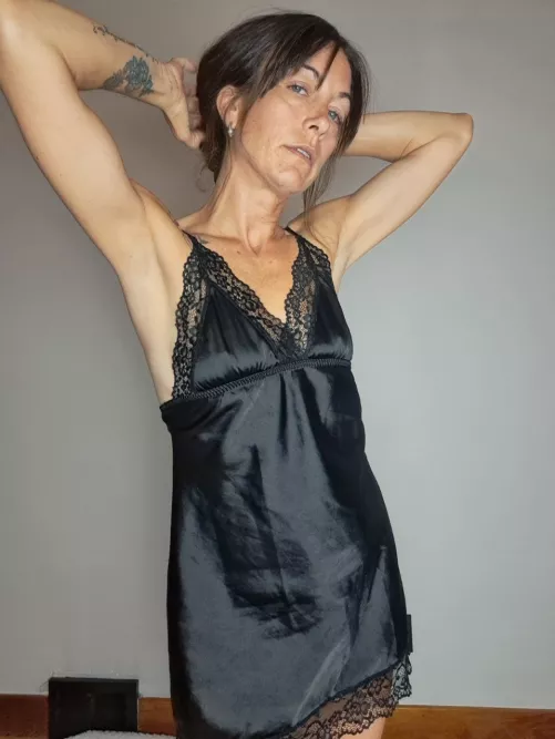 Can i trust you to lick up every drop of sweat? by Violet_baddie