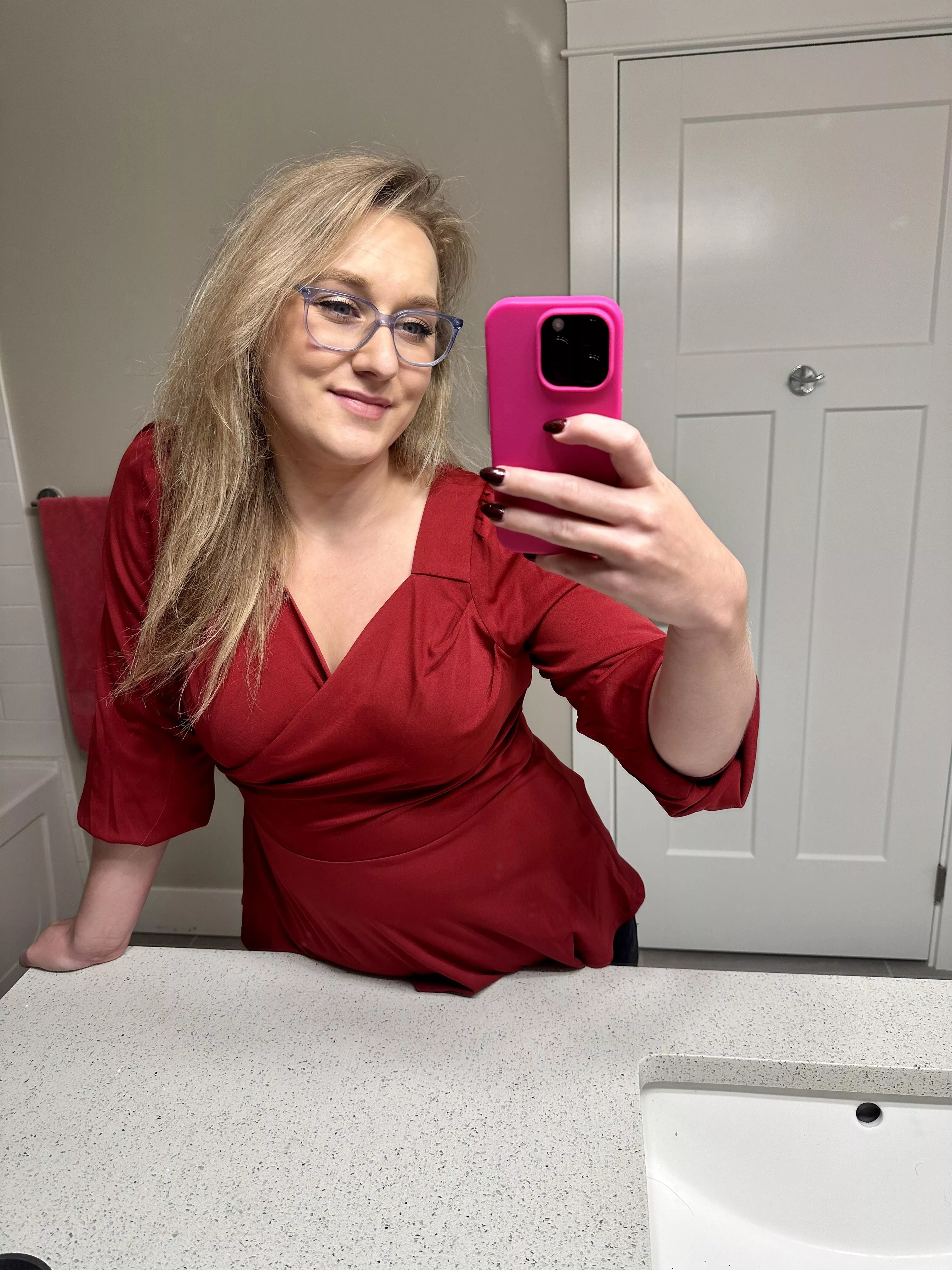 Feeling pretty in red posted by bootyliciousangel