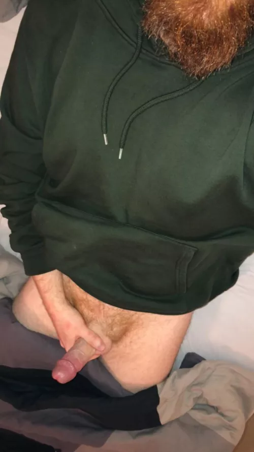 Flash on for this beard and boner by superhairy_cub