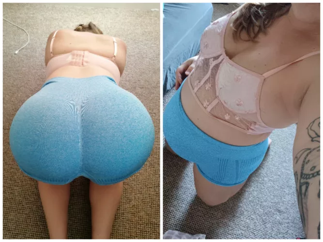 Happy Monday ❤️😈 Do you prefer my pregnancy curves from the front or back? by jesspregnancy