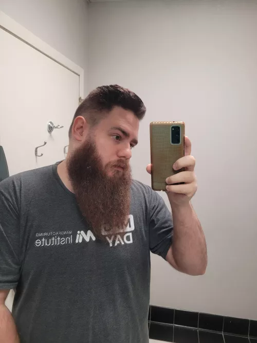 Hello 👋 What's everyone playing tonight? by Huskabee