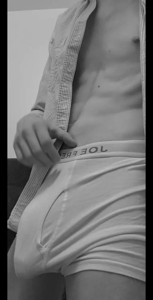 How do i fit? by itcouldntbetrue