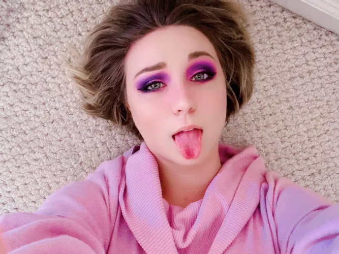 I spent hours on this makeup. Aren't you gonna ruin it by Krueldy