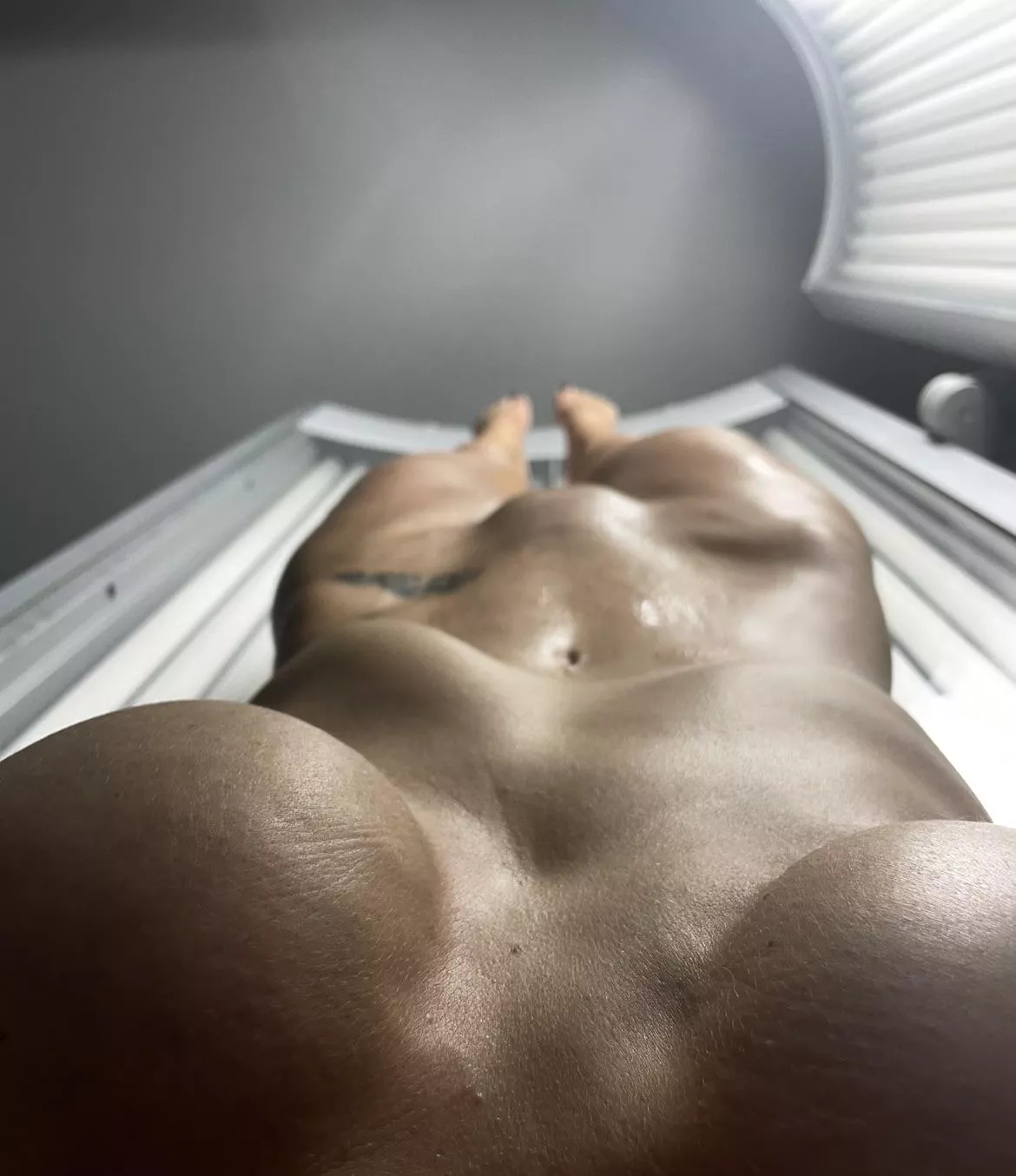 I want someone who can lick my mound just like this, sweat and all. posted by fitnesswife1983