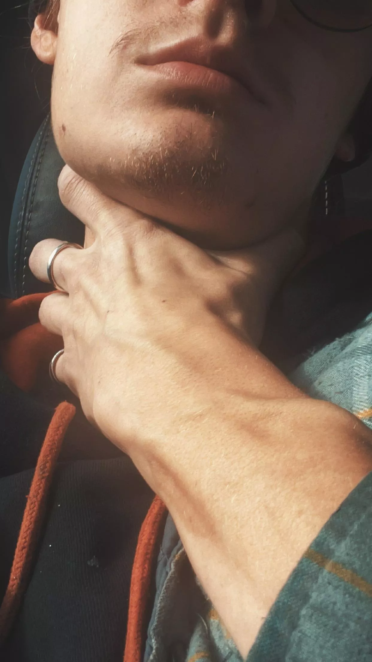 I Wonder what your neck feels like posted by fetshit