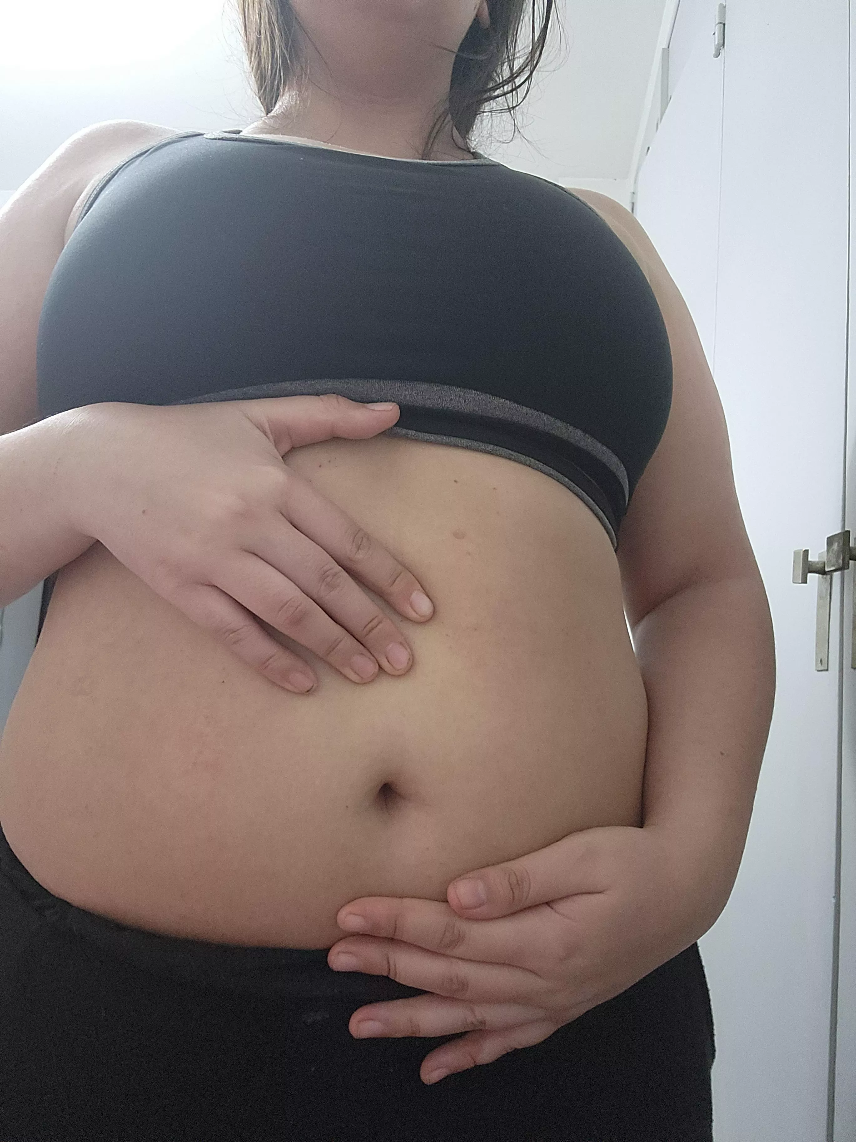 Let's play with my belly babe posted by abbysweet_