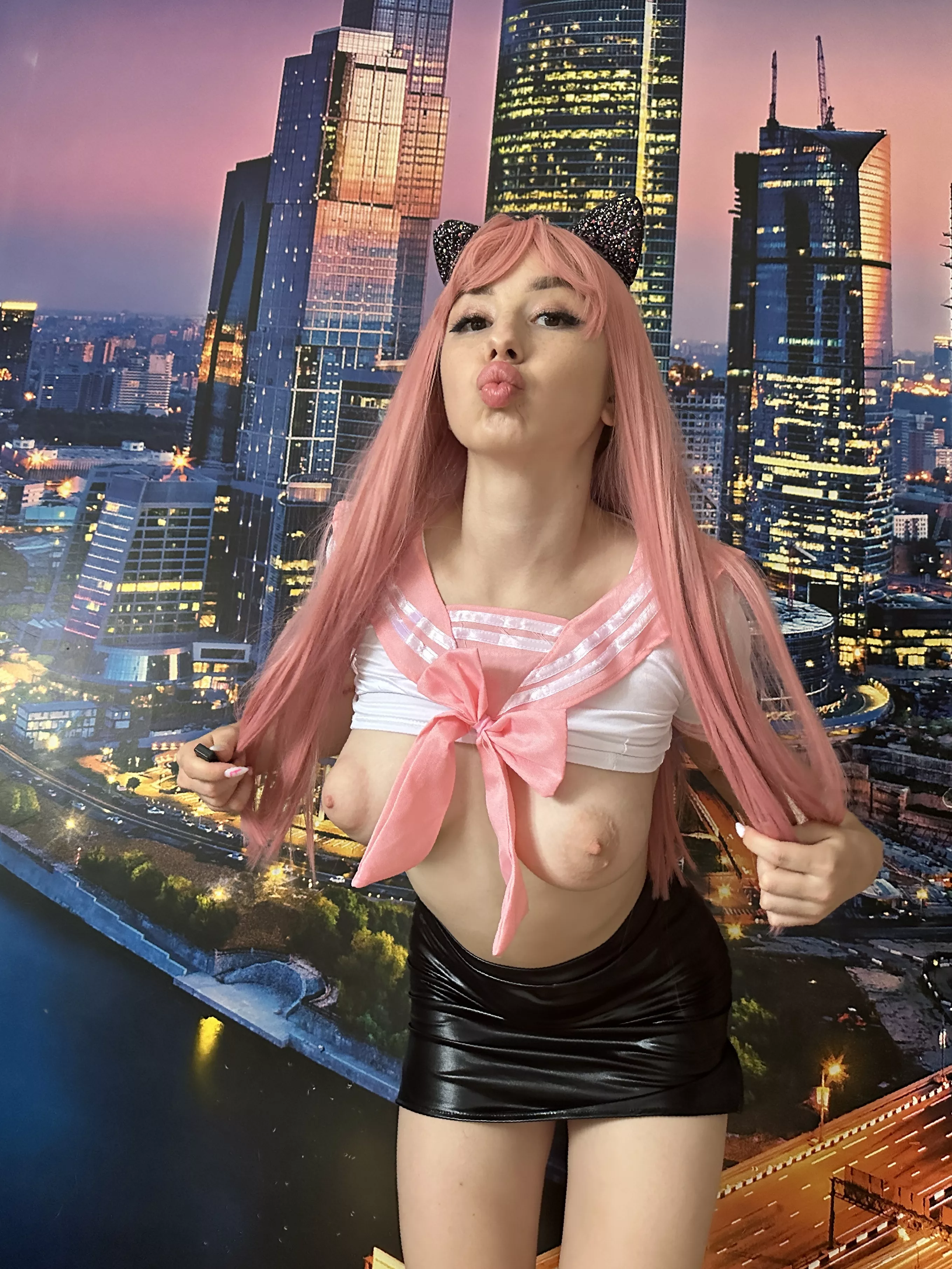 Looking for a sexy feline adventure? Let's prowl! posted by BodiedPectin82