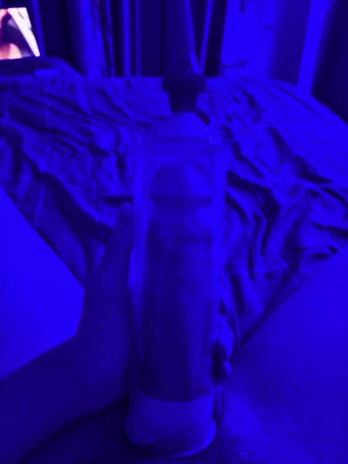 Looking for a tight hole to stretch out by nathanwanks