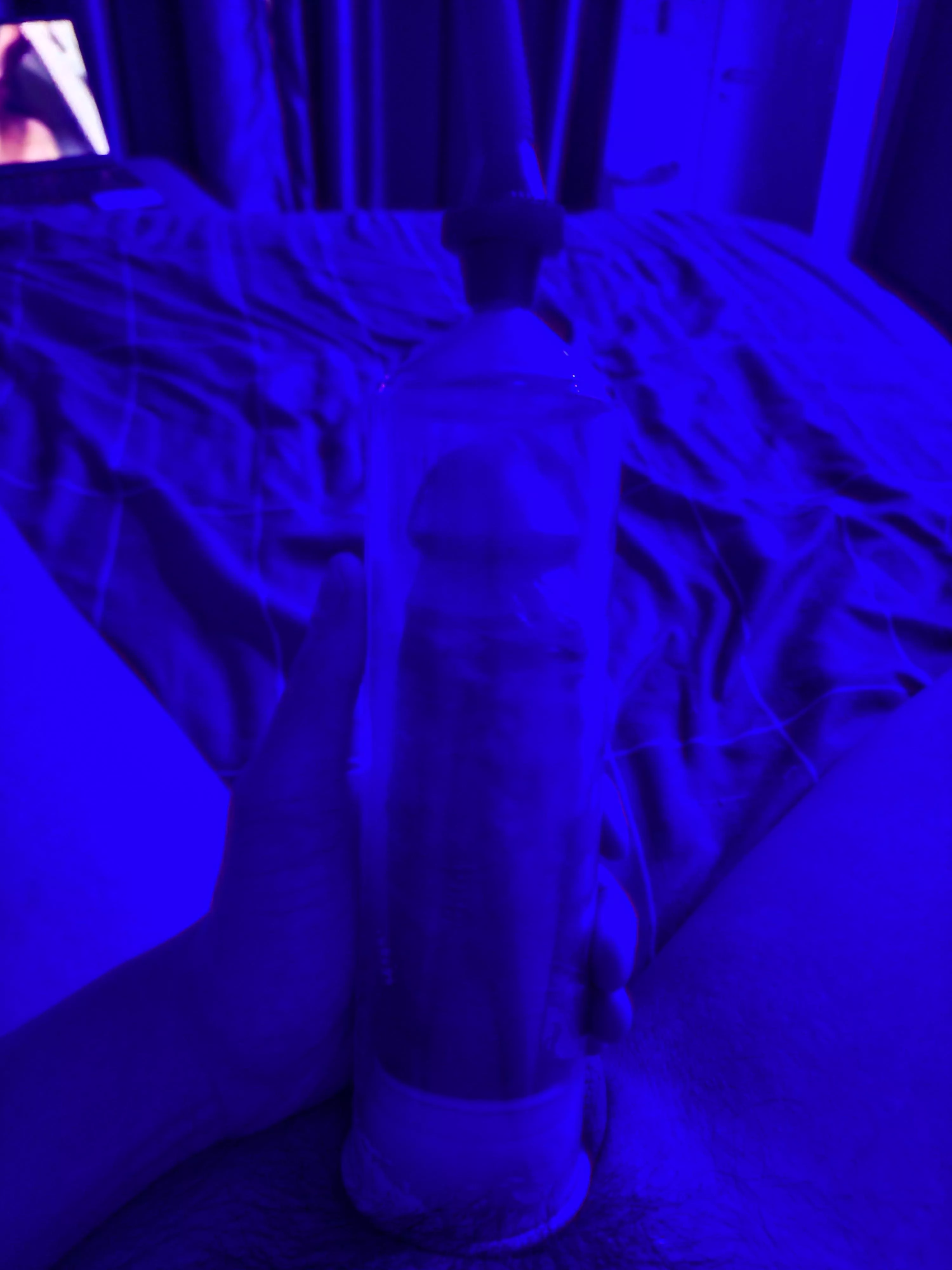 Looking for a tight hole to stretch out posted by nathanwanks