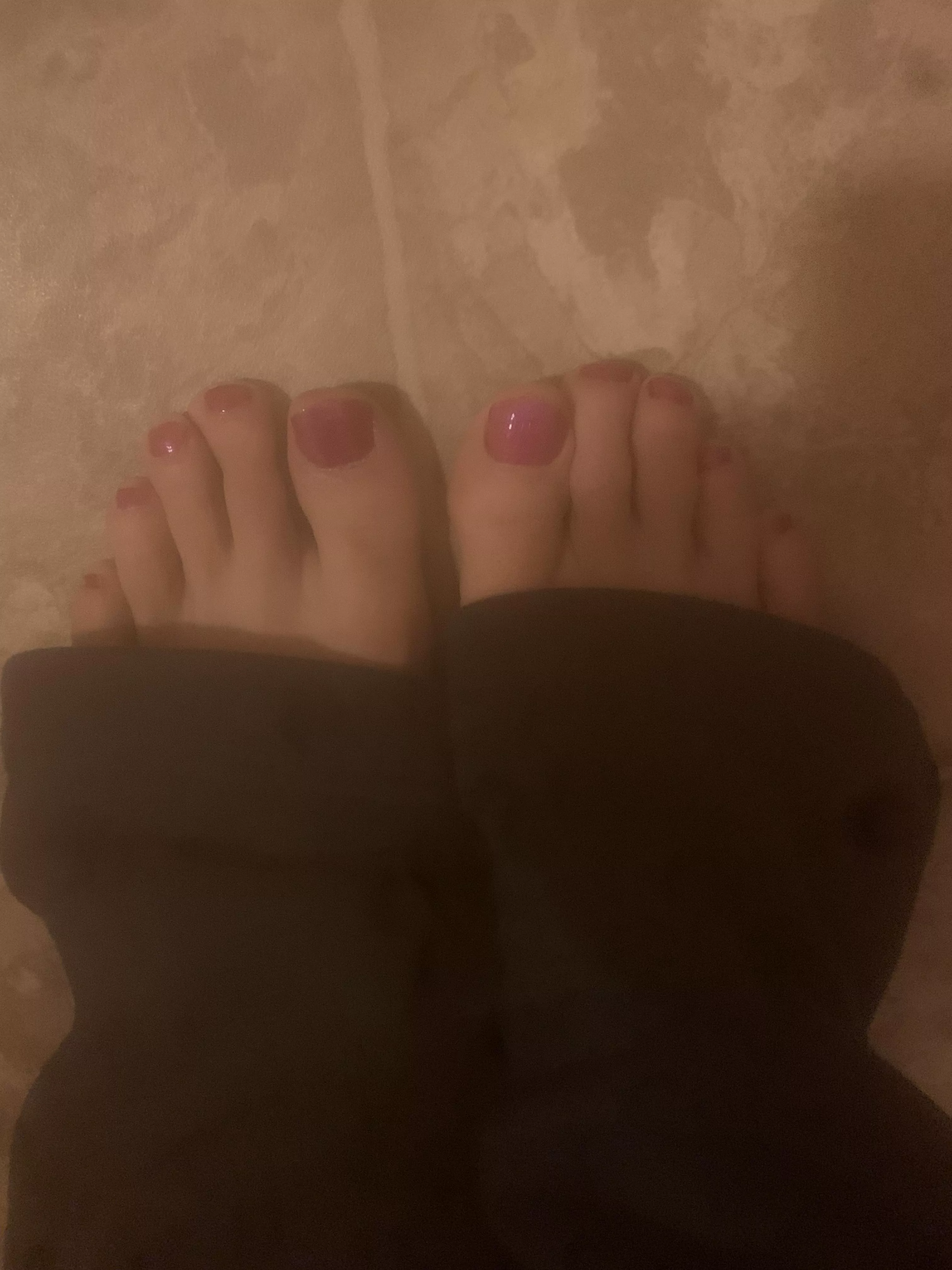 Pink toes!! posted by jackiegrl20