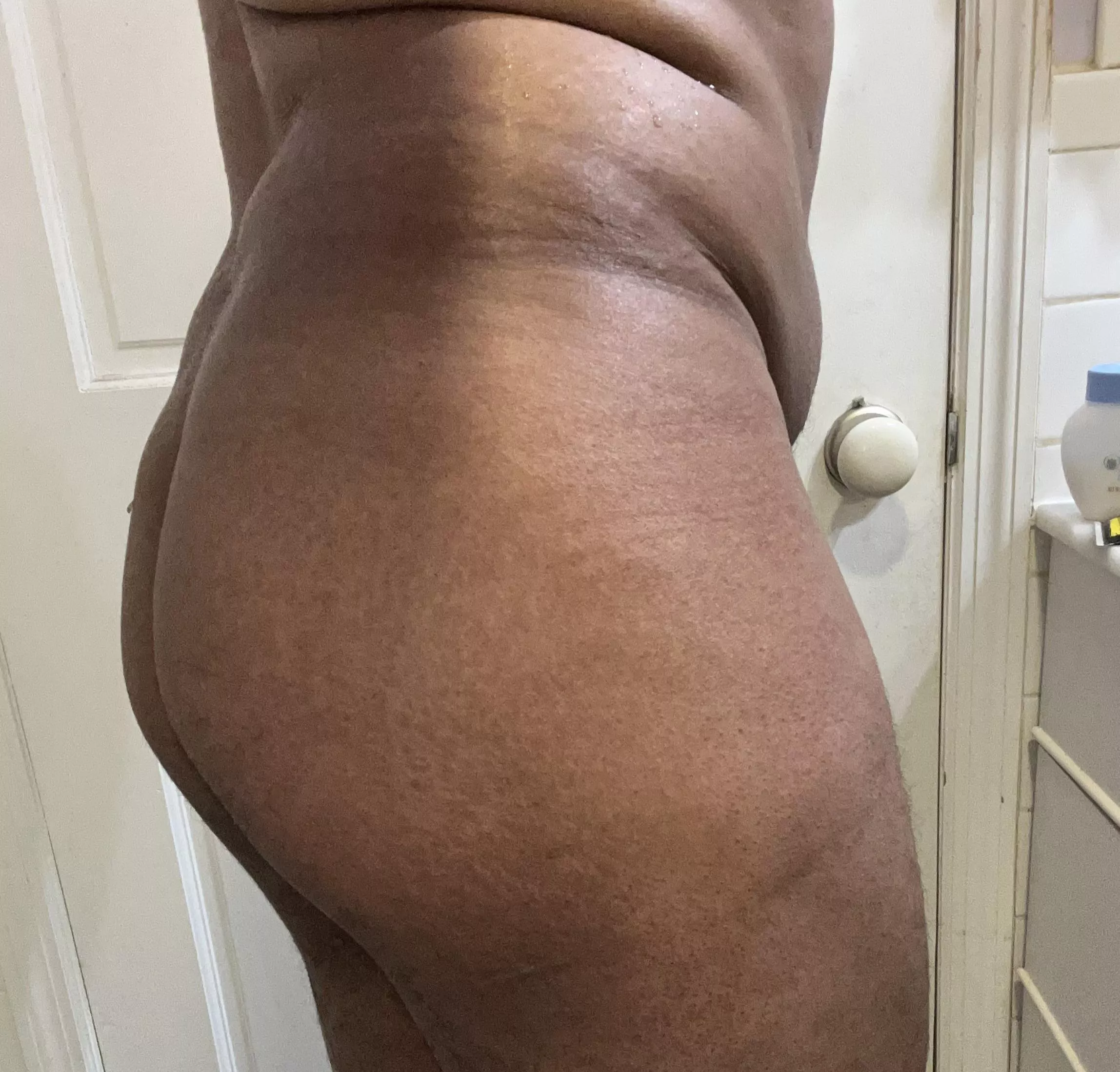 Play with me? posted by Frozopathy