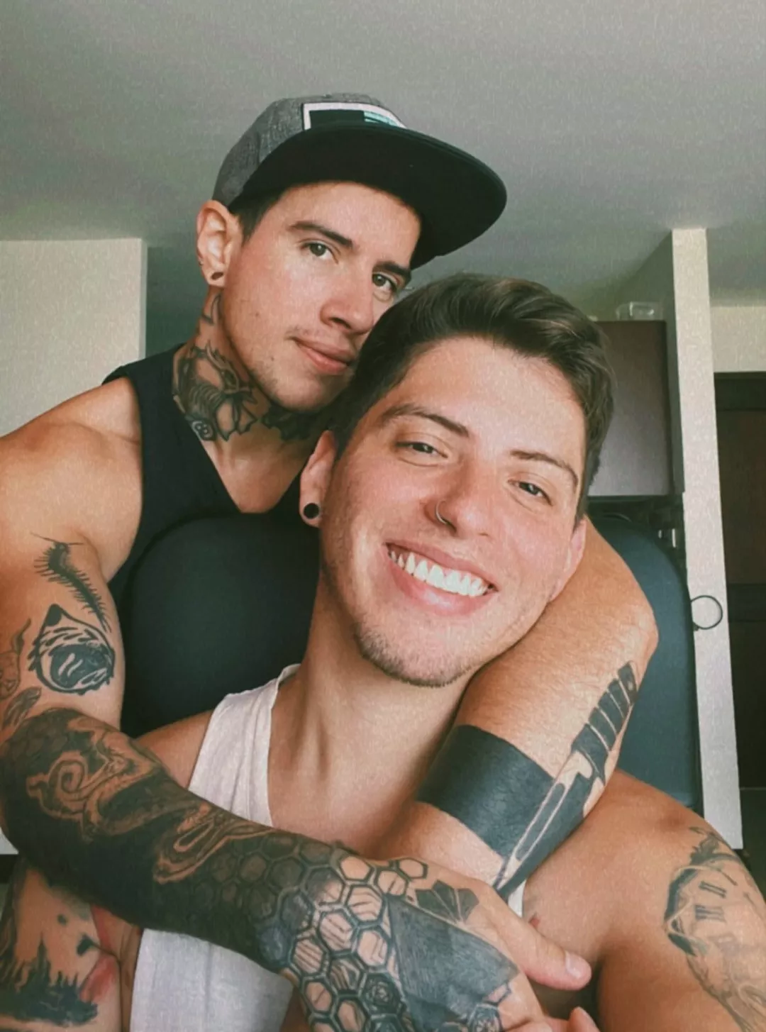 W my boyfriend 💓 posted by riccimorx