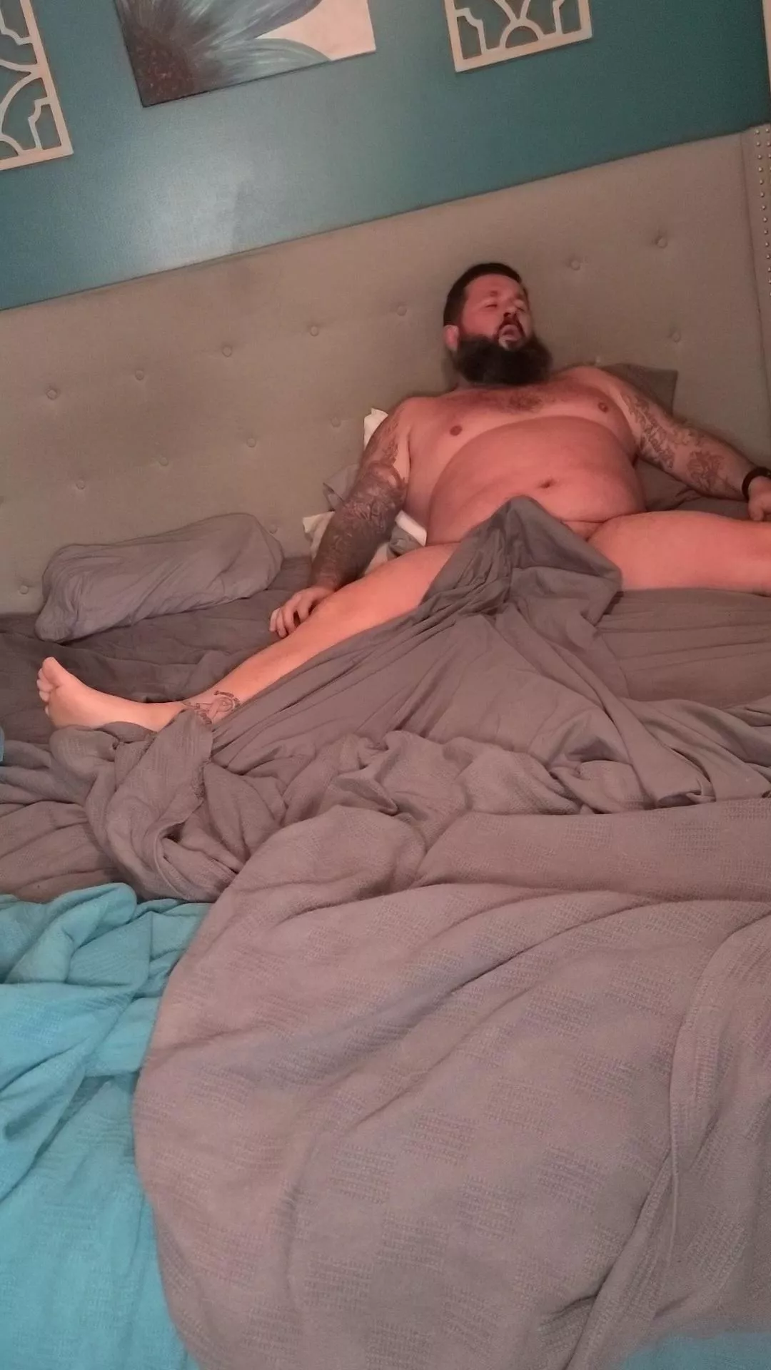 What would you do if you walked in and saw this ? (43) posted by whisky-and-tits