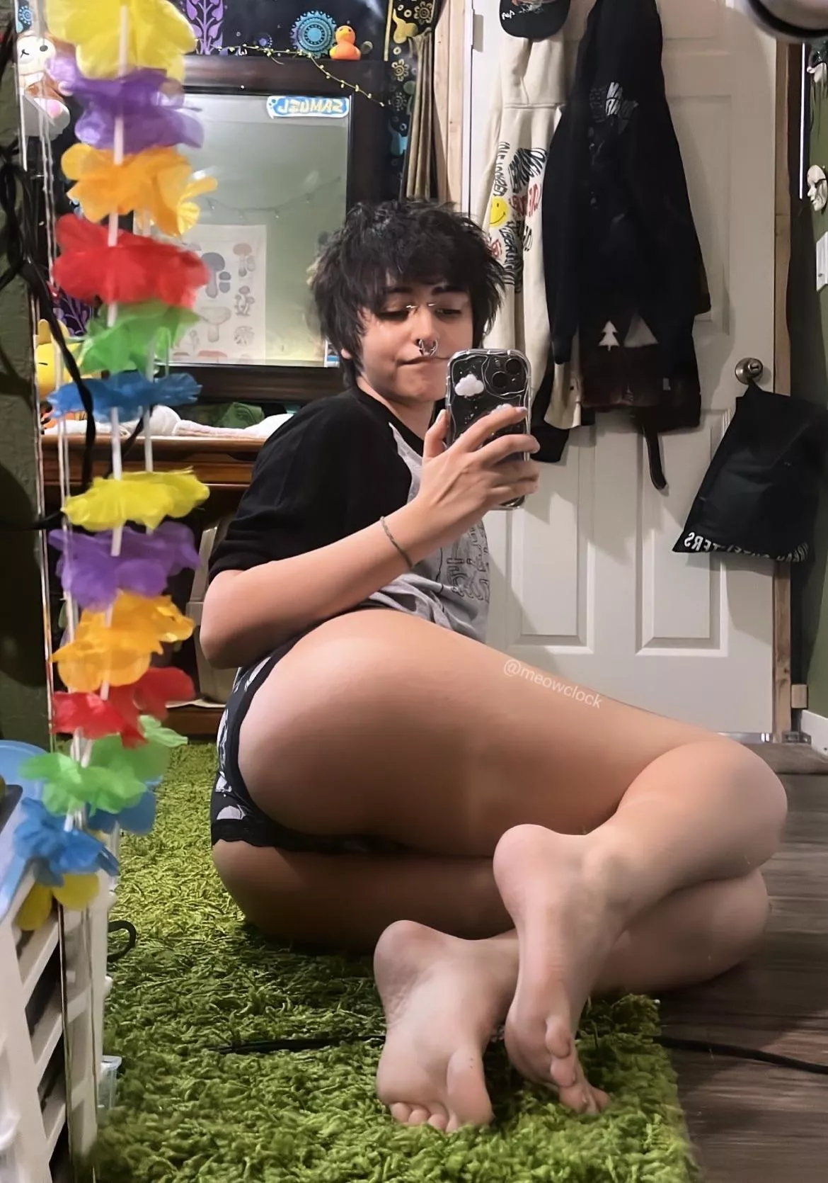 would it be ok if i sent you photos like these, bro? posted by meowclock