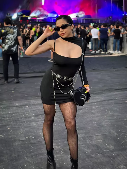 Would you approach me? and if so what would you say by NgocKearney