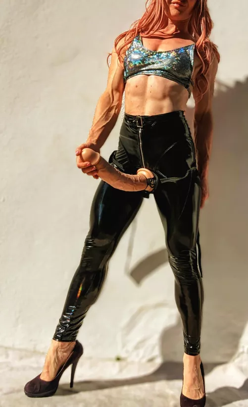 Would you date a wrestler muscle girl who’s into pegging? by powerfulzoyaxxx