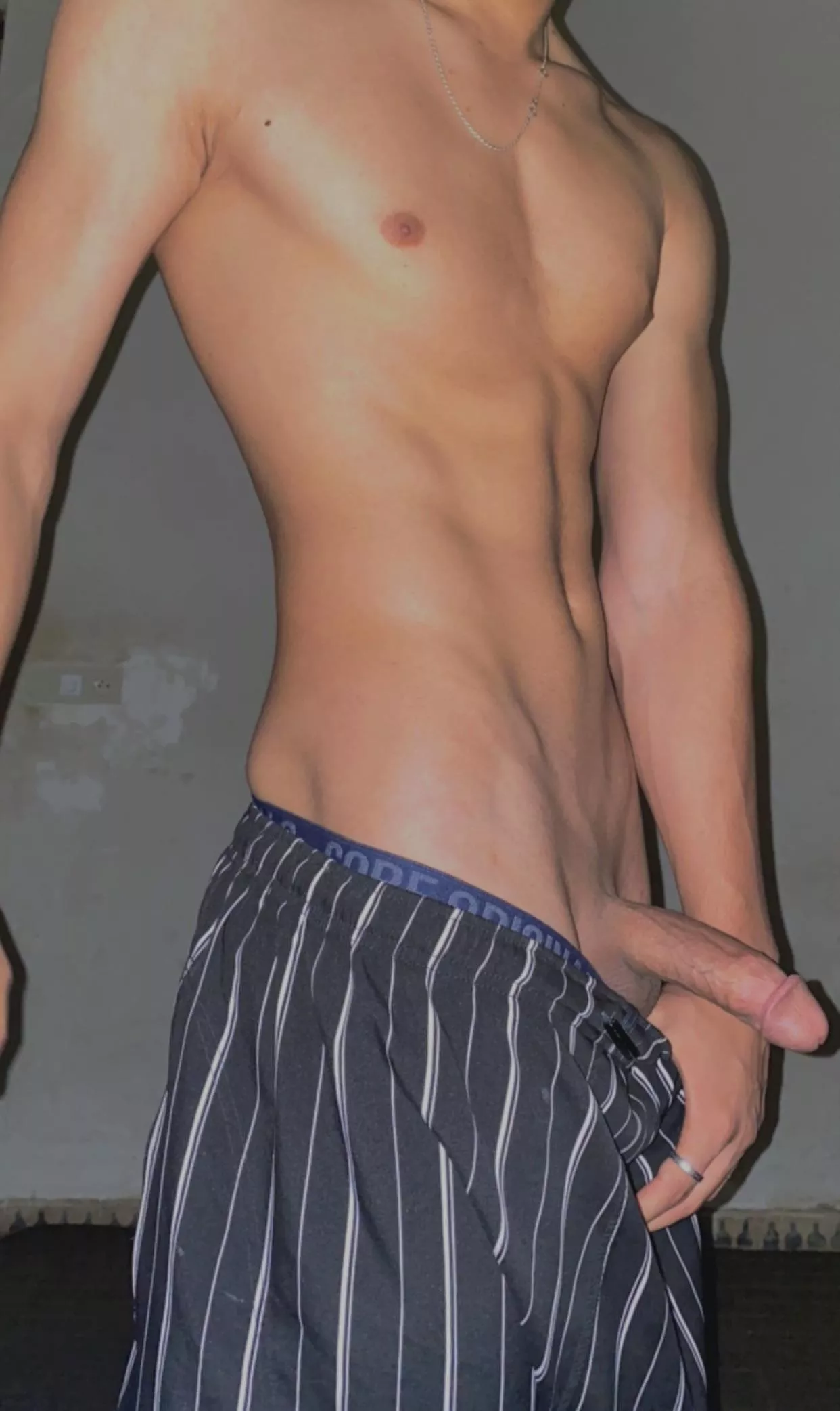 20 yo , any takers ? posted by hunghottwink