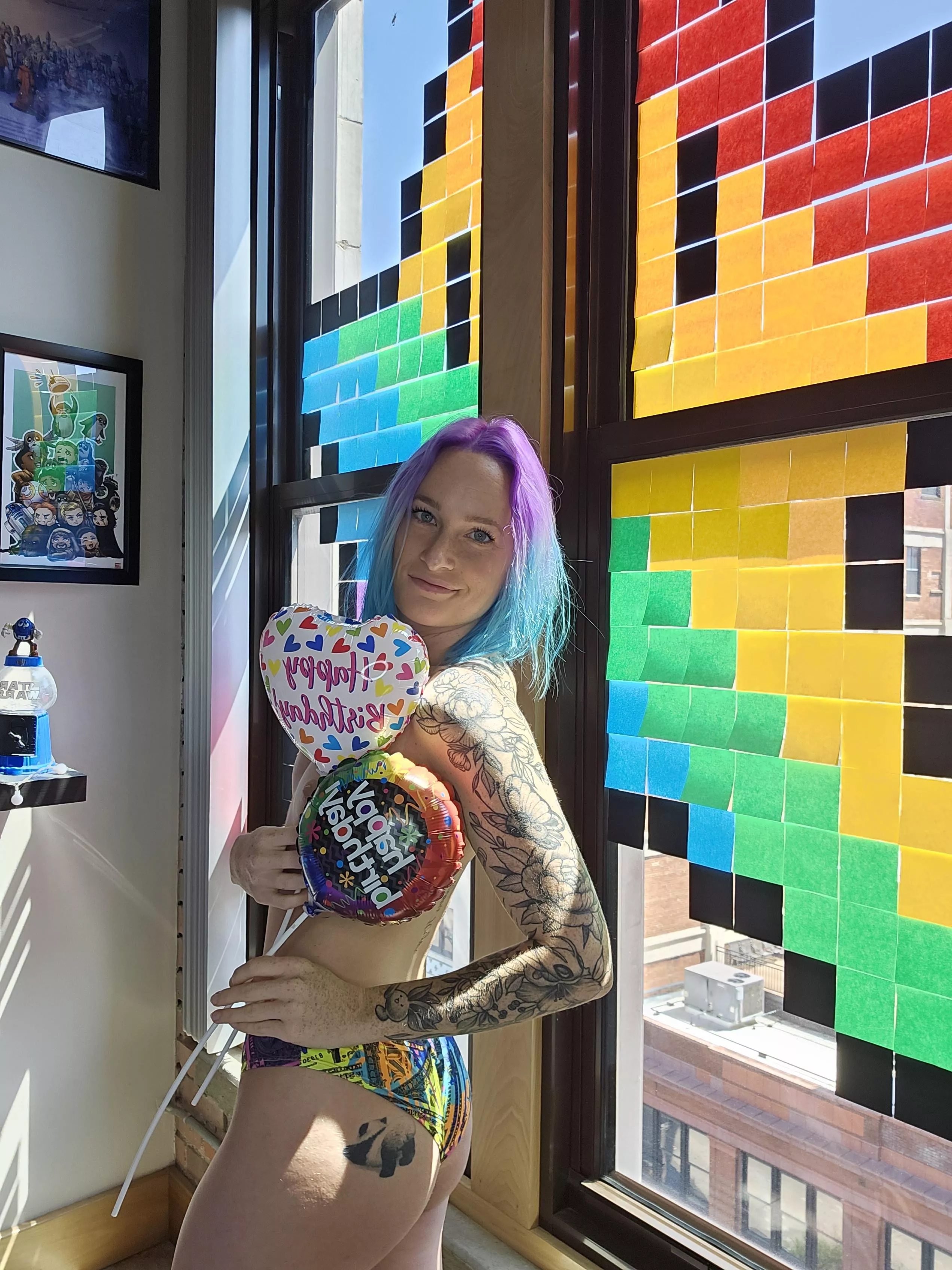 30 y/o tattooed nerd with neon hair posted by _MyLittlePanda_