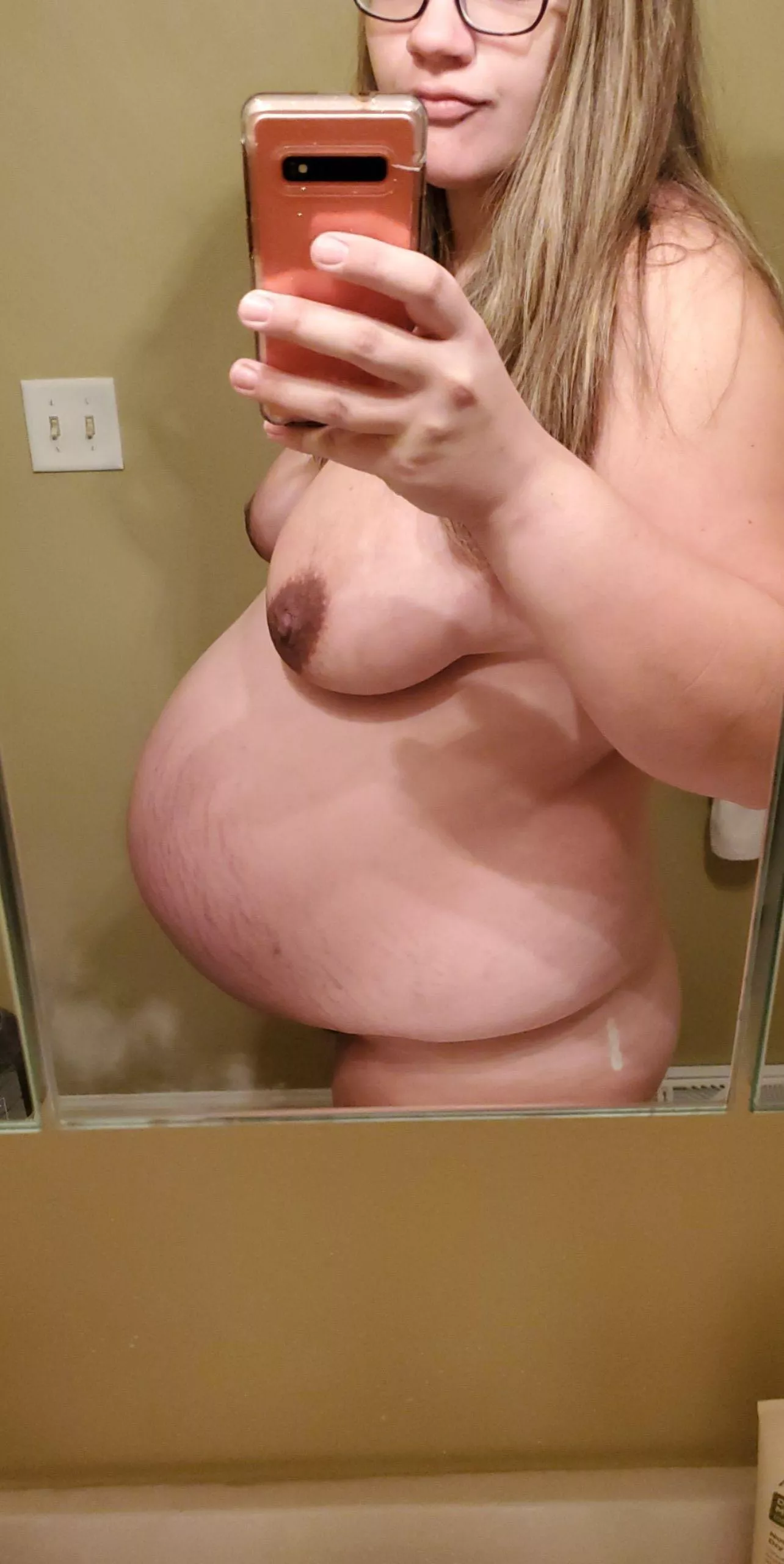 Am i too pregnant to ride ur face posted by DEfuncouple2424