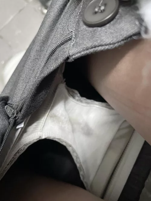 Browsing NSFW at work gets me soaked by ricecake_chan