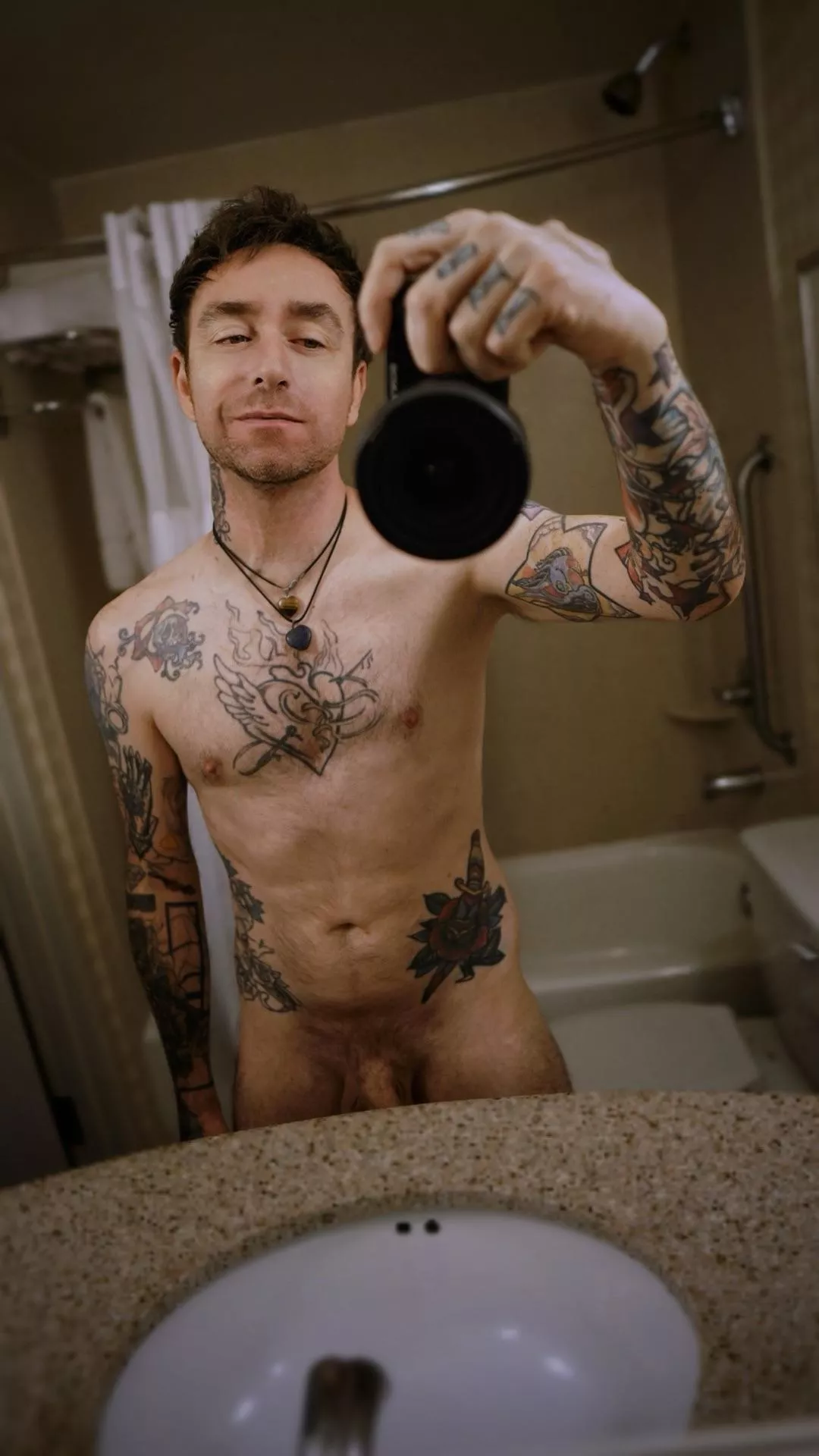 Fuck me in the hotel bathroom? 41 bi posted by chrissaintof